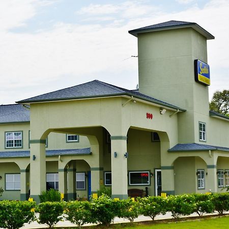Scottish Inn And Suites Alvin Esterno foto