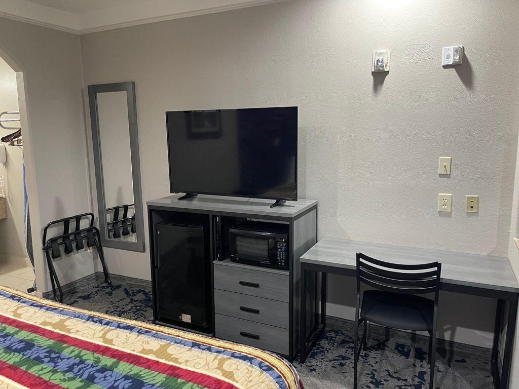 Scottish Inn And Suites Alvin Esterno foto