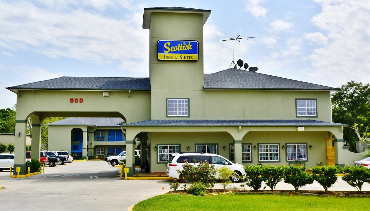 Scottish Inn And Suites Alvin Esterno foto