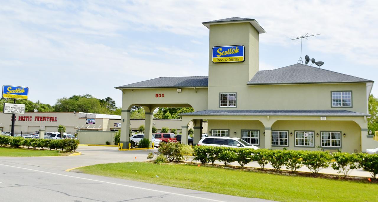 Scottish Inn And Suites Alvin Esterno foto