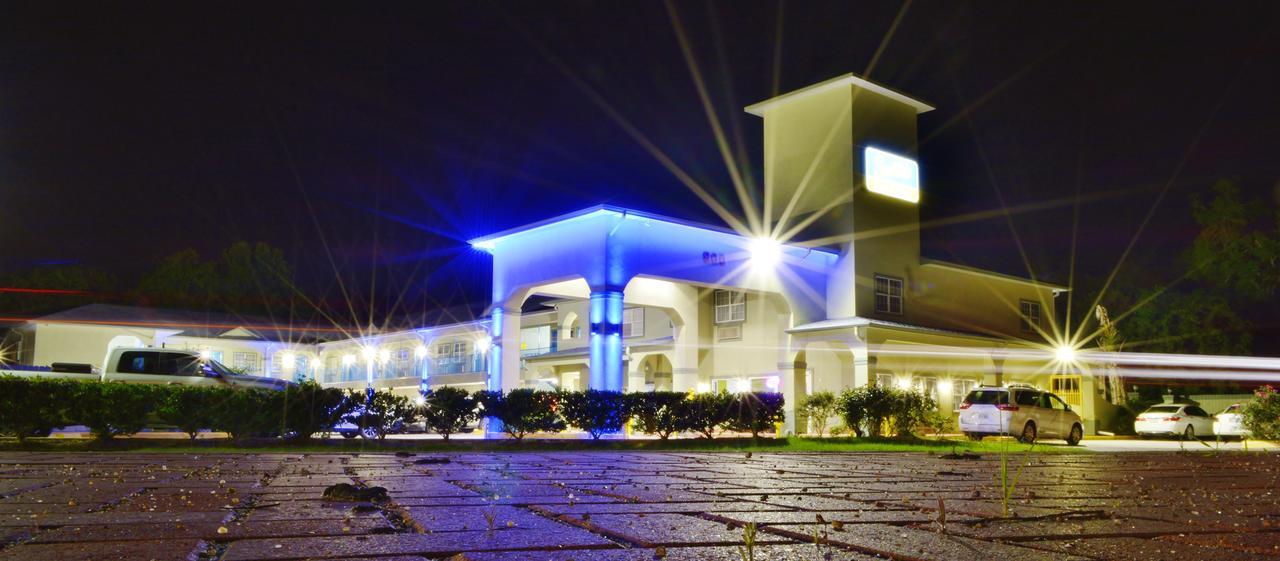 Scottish Inn And Suites Alvin Esterno foto