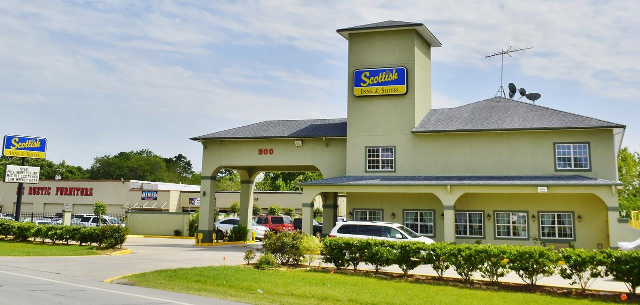 Scottish Inn And Suites Alvin Esterno foto